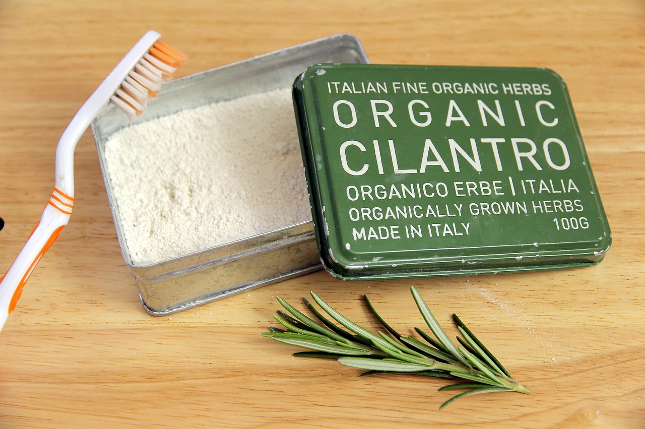 cosmetic, natural, aromatherapy, naturopathy, toothpaste diy, nature, plants