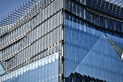 Quels sont les enduits à privilégier pour rénover une façade abîmée ?